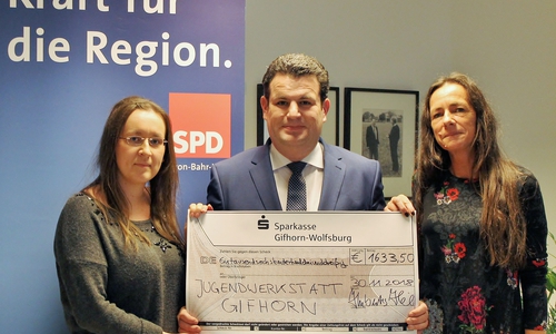 Tatjana Lass, Hubertus Heil und Daniela Schilling (v. li.). Foto: SPD