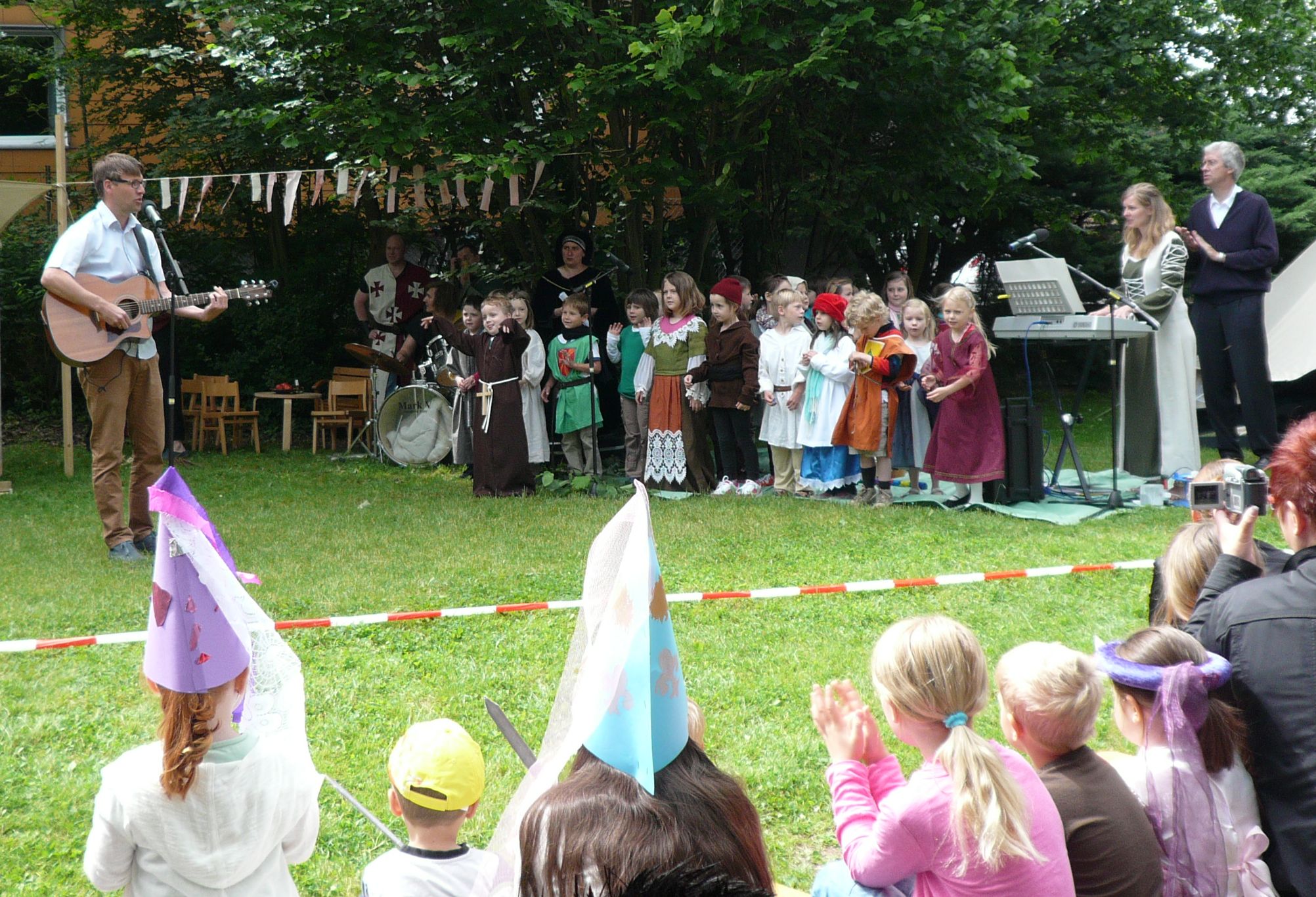 Wolfenbüttel: Von Stockbrot, Burgfräuleins und Dudelsäcken – Sommerfest