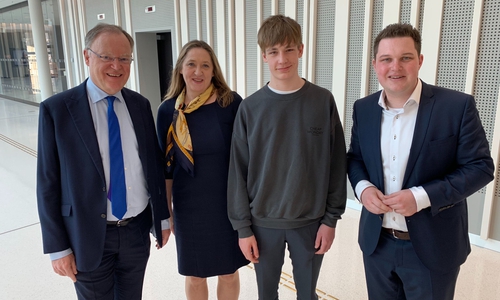 Stephan Weil, Gabriele Andretta, Finn St. Pierre und  Philipp Raulfs (v. li.). Foto: SPD