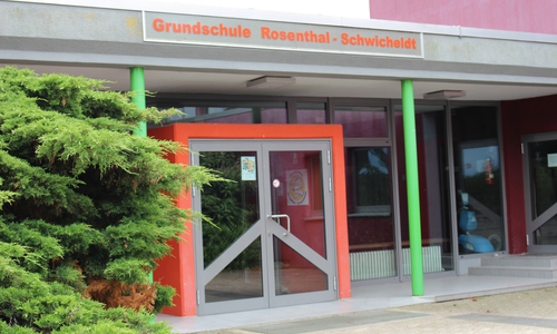 Der Bau der Mensa der Grundschule Rosenthal/Schwicheldt wird teurer. Symbolfoto: Christina Balder