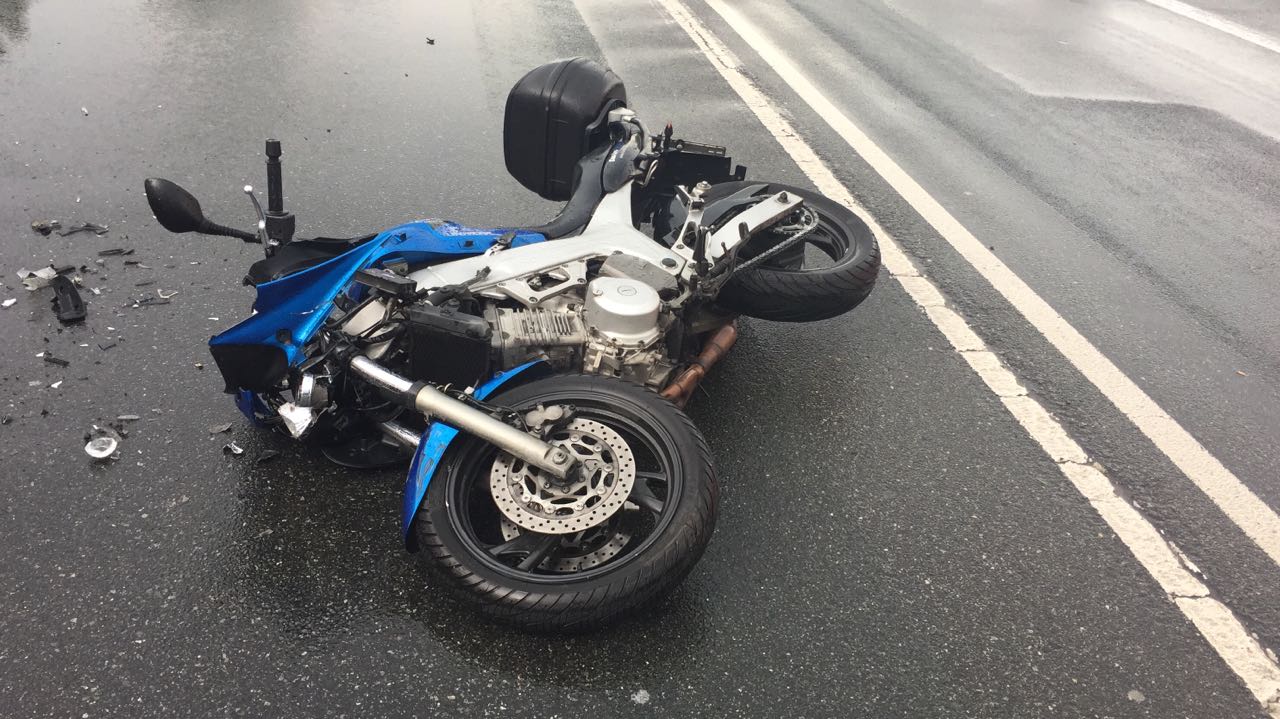 B 188: Motorradfahrer Beim Unfall Leicht Verletzt | RegionalHeute.de