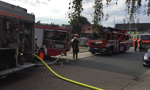 Mehrere Einsatzfahrzeuge waren in Fallersleben im Einsatz. Fotos: Sandra Zecchino