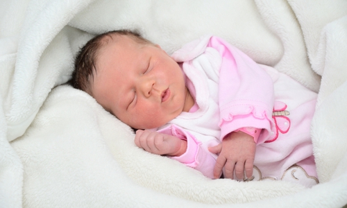 Wir freuen uns über die Geburt von Jamila. Foto: babysmile24.de
