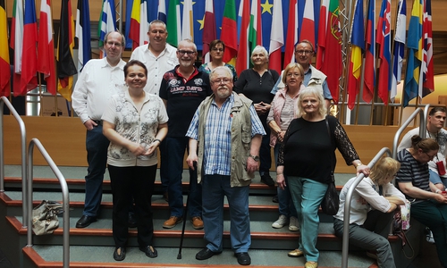 Peter G. Matzuga, Natalia Matzuga, Wilfried Schwokowski, Holger Loest, Siegrid Scheffler, Peter Kaminski, Christa Rühmann, Monika Stüber, Wigbert Stüber, Hannelore Martin (v. li.). Auf dem Foto fehlt Helmut Scheffler. Fotos: Peter G. Matzuga