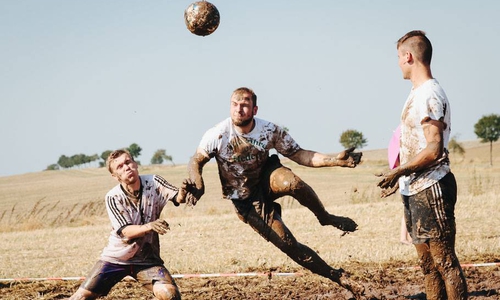 Das traditionelle Schlammfussballturnier beim Ackerfest.

Foto: Ackerfezt e.V.