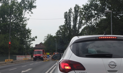 Im Mai soll die Helmstedter Straße zwischen Acker- und Schillstraße voll gesperrt werden. Die SPD glaubt, dass es zu Problemen in der Verkehrsführung kommt. Foto: Archiv