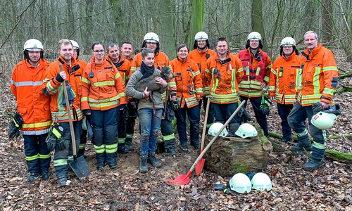 Die Kameraden der Feuerwehr Rautheim konnten den kleinen "Flinte" befreien.