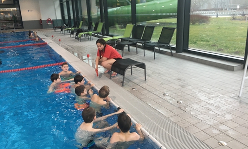 Die Kinder lernten, wie wichtig es sei beim Baden aufzupassen