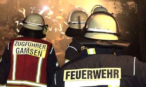 Im Einsatz waren die Freiwilligen Feuerwehren aus Gamsen, Kästorf und Gifhorn mit insgesamt 54 Einsatzkräften.