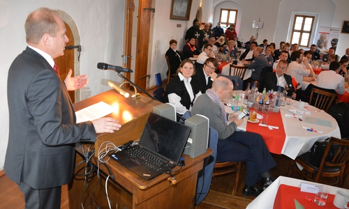 Landrat Gerhard Radeck bei der Diözesan- und Delegiertenversammlung der Malteser auf Burg Warberg. Foto: Malteser