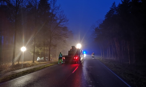 Die B188 zwischen Meinersen und Gifhorn ist nach einem Unfall voll gesperrt.