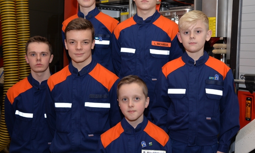 Der neu gebildete Jugendausschuss. Hintere Reihe von links: Jannes Andressen, Lennard Michaelis, Mittlere Reihe von links: Dave Wöpkemeier, Carl Böllhoff, Larssen Andressen, Vordere Reihe: Deven Wöpkemeier.