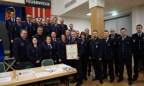 Die Geehrten und Beförderten der Ortsfeuerwehr Fallersleben.
