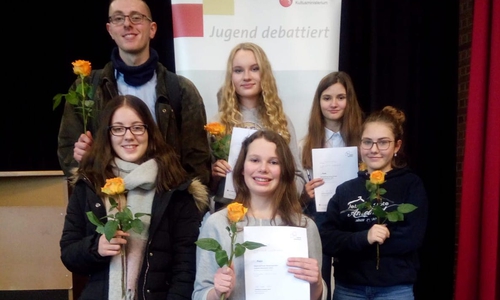 Die Schüler waren erfolgreich bei Jugend debattiert.