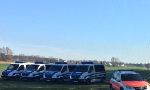 Die Polizei hat heute ein Haus im Bereich Velpke in Zusammenhang mit dem Prostituierten-Mod in Vorsfelde durchsucht. Foto: aktuell24