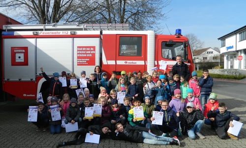 Die Teilnehmer der Brandschutzerziehung. Foto: Feuerwehr Sickte