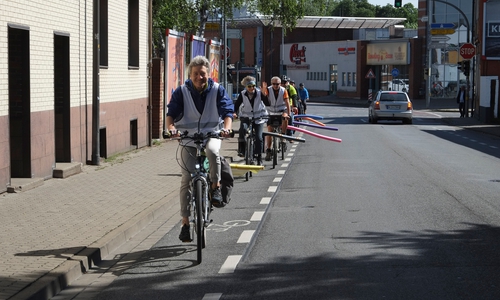 Mindestens 1,5 Meter müssen Autofahrer beim Überholen Abstand halten. Foto: ADFC Wolfenbüttel