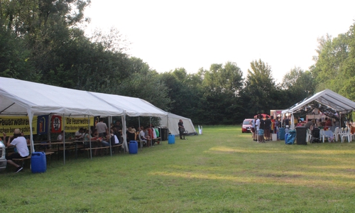80 Mädchen und Jungen der Jugendfeuerwehren der Stadt Wolfenbüttel campen derzeit im Oderwald. Fotos. Anke Donner 