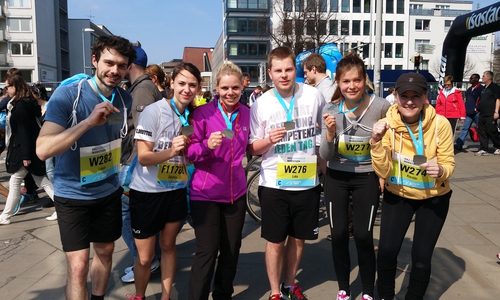 Lukas v.d.Heyden Rynsch, Rebekka Stellfeld, Alina Köhler, Luke Ebel, Nora Fischer und Kerstin Celik. Fotos: Julian Winkhaus 