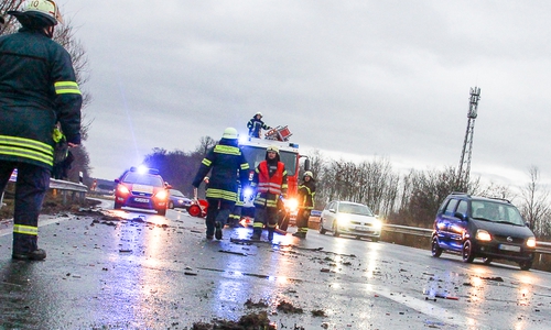Unfall auf der B243. Symbolfoto: Thorsten Raedlein