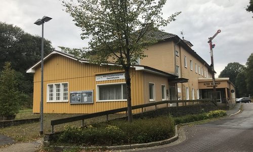 SPD-Landtagsabgeordnete Petra Emmerich-Kopatsch teilt mit, dass die energetische Sanierung der Stadtbibliothek zu 50 Prozent gefördert werde. Foto: Petra Emmerich-Kopatsch