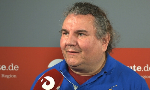 Ercan Kilic (Bündnis 90 / Die Grünen) im regionalHeute.de-Studio. Video/Foto: André Ehlers