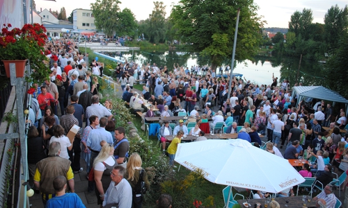 Am Samstag wird es zum traditionellen Lichterfest am Fümmelse wieder gerappelt voll. Foto: Archiv