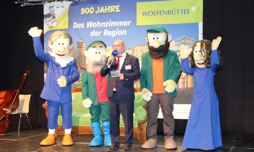 Sprechen die Maskottchen nicht die richtige Zielgruppe an? Foto: Alexander Dontscheff