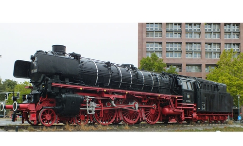 Schnellzuglokomotive 01 1063 vor dem Braunschweiger Bahnhof. Foto: Achim Klaffehn