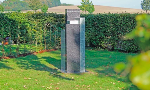 Gottesdienste zum Ewigkeitssonntag und Einweihung der Stehle auf dem neuen Urnenfeld „Grüner Rasen“ auf dem Friedhof Börßum. Foto: Wolff 