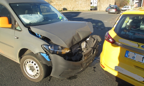 Crash auf der Europakreuzung. Foto: Polizei