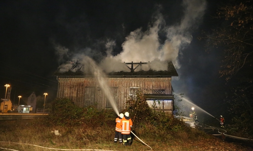 In Königslutter kam es am späten Montagabend zu einem Großbrand. Foto/ Video: aktuell24(BM)