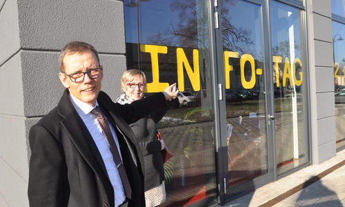 Schulleiter Harald Röleke und seine Stellvertreterin Susanne Franz freuen sich auf den Infotag. Foto: Diakonie-Kolleg