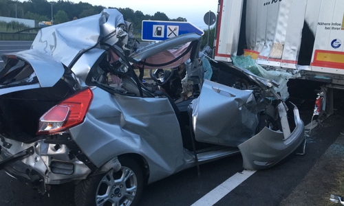 Erst kürzlich verlor wieder ein Mensch sein Leben bei einem schlimmen Auffahrunfall. Foto: aktuell24(kr)