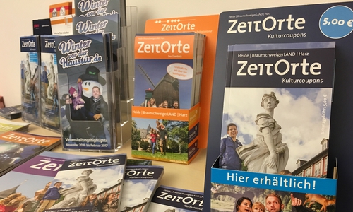 Es gibt sie wieder: die ZeitOrte Kulturcoupons. In Wolfenbüttel sind sie ab sofort in der Tourist-Information am Stadtmarkt erhältlich. Foto: 