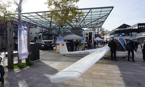  Ostfalia WEB und Aero-Club Wolfsburg stellten sich auf dem Hugo-Bork-Platz vor.