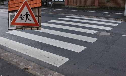 Gestern fand eine Überwachung der Verkehrssituation am Schulzentrum statt. Symbolfoto: Archiv
