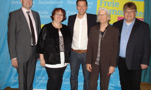 Ingo Schramm, Bettina Otte-Kotulla, Dr. Gero Hocker, Gunda Reichenbach und Matthias Otte haben in Dettum mit rund 80 Zuhörern über Windkraft gesprochen. Foto: Privat