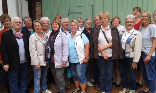 Die Evangelische Frauenhilfe Groß Dahlum zu Besuch im Gärtnermuseum. Foto: Rosi Isensee