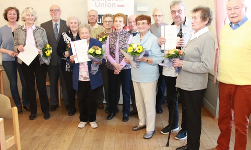 Es wurden diverse Ehrungen durchgeführt. Foto: Senioren-Union
