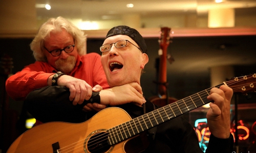 Kai Engelke (links) und Helm von Hahn. 
Foto: Kulturinitiative SteterKult