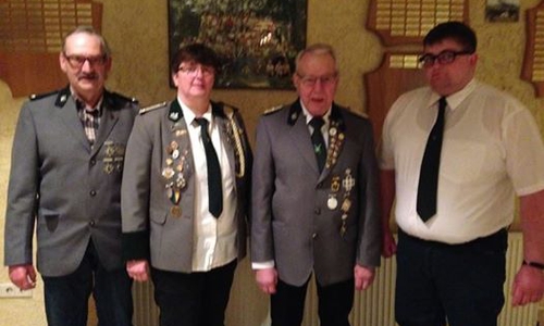 Kassenführer Jürgen Zerneke, 1. Vorsitzende Manuela Wach, ehemaliger Vorsitzender Gerhard Wille und 2. Vorsitzender Marvin Wach. Foto: Privat