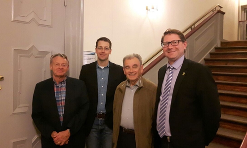 Dr. Manfred Bormann (CDU) löst Stefan Fenner (CDU) als stellvertretenden Bürgermeister der Gemeinde Sickte ab. Prof. Klaus-Dieter Arndt (SPD) bleibt stellvertretender Bürgermeister. Beide vertreten Bürgermeister Marco Kelb (CDU) in repräsentativen Angelegenheiten.Foto: Kelb 