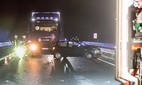 Ein Polo wurde von einem LKW gerammt. Foto: R. Karliczek