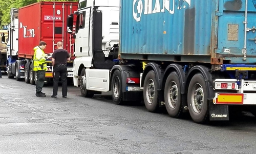 Der Zoll führte bei einer bundesweite Schwerpunktprüfung bei 382 Arbeitnehmern Kontrollen auf Schwarzarbeit durch. Dabei ergaben sich in 34 Fällen erste Hinweise auf Schwarzarbeit. Foto: Hauptzollamt Braunschweig