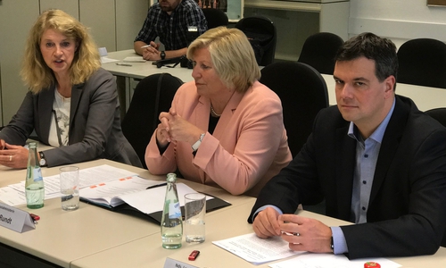 Petra Emmerich-Kopatsch, Cornelia Rundet und Dr. Alexander Saipa. Foto: SPD