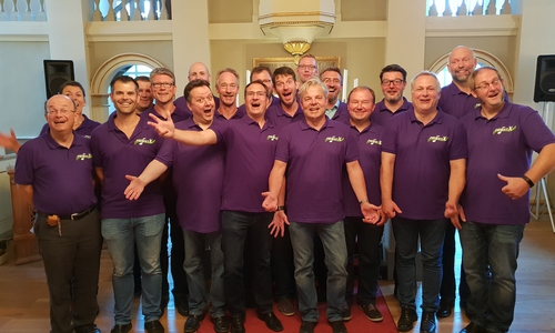Zusammen mit dem Chor fand der Gottesdienst statt. Foto: Ev.-luth. Kirchenkreis Peine