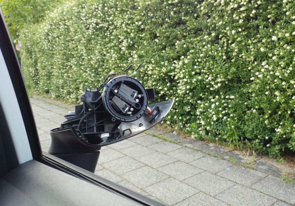 Salzgitter: Spiegel abgetreten - Etliche Fahrzeuge beschädigt