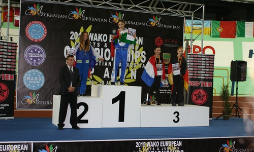 Bronzemedaille für die Destedterin Nele Hellmer bei der EM im Kickboxen. Foto: Privat