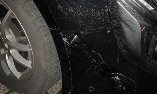 Beschädigter Mercedes A-Klasse in Meine. Foto: Polizei